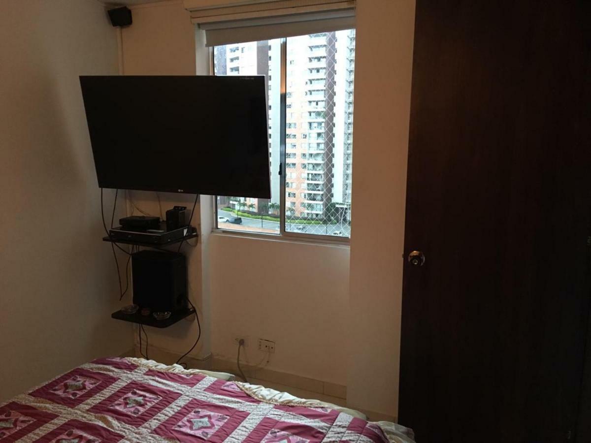 Completo Privado Estrato 5 Apartment เมเดยิน ภายนอก รูปภาพ